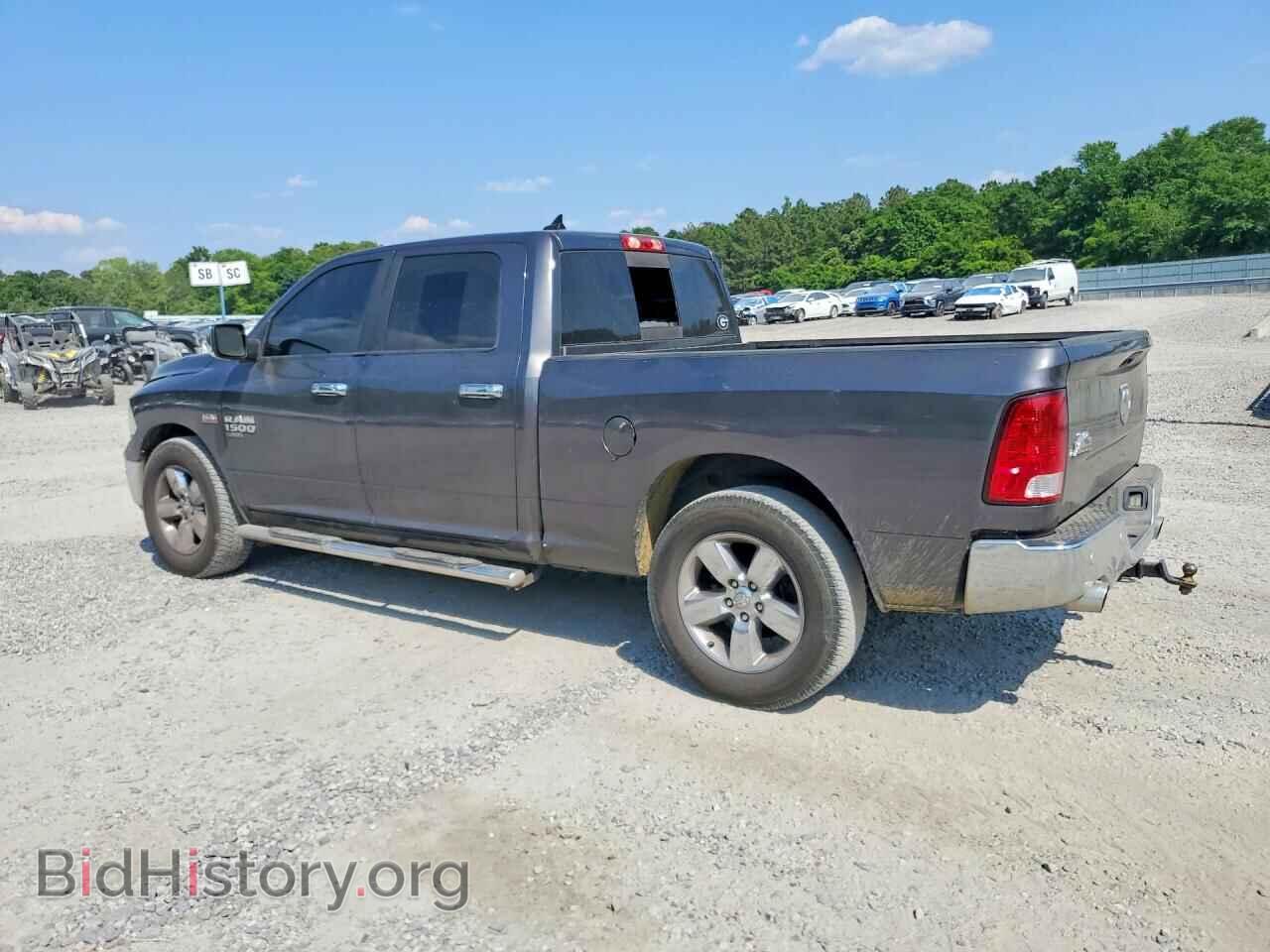 2019 RAM 1500 - VIN: 1C6RR6TT3KS572233 - Photo 2
