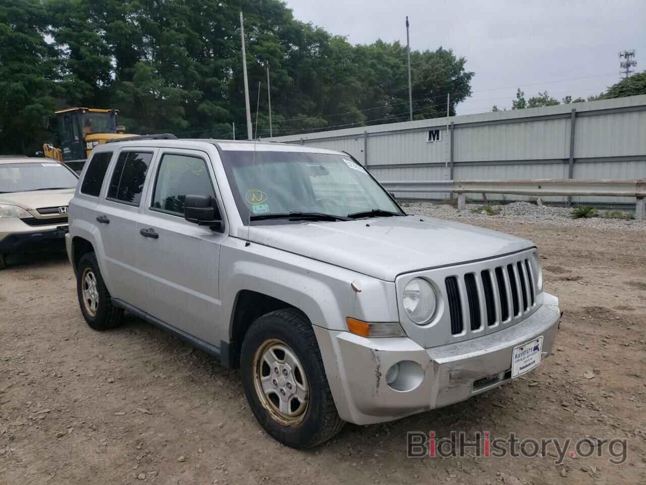 Фотография 1J8FF28WX7D397130 - JEEP PATRIOT 2007