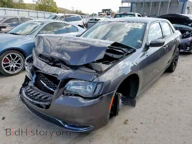 2019 CHRYSLER 300 - VIN: 2C3CCABG9KH516042 - Фото 2