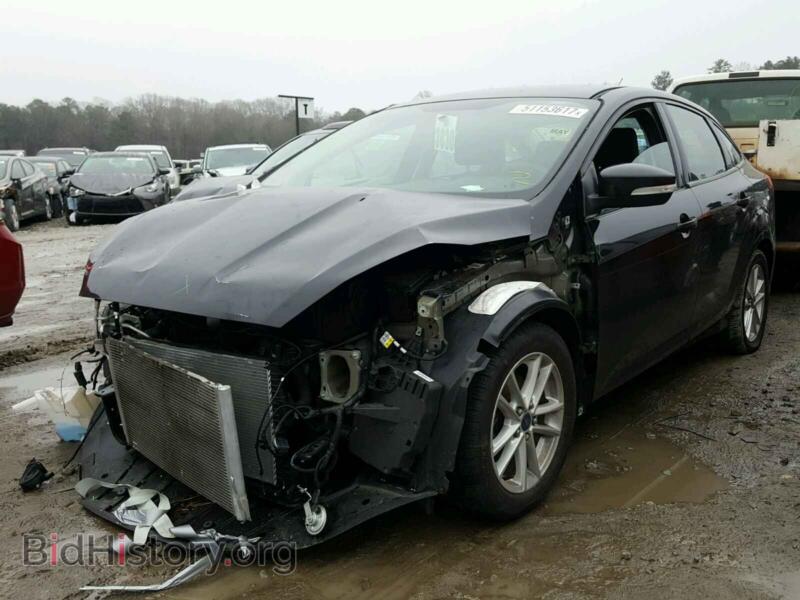 2015 Ford FOCUS (VIN 1FADP3F28FL276432) — photo 2 of 10