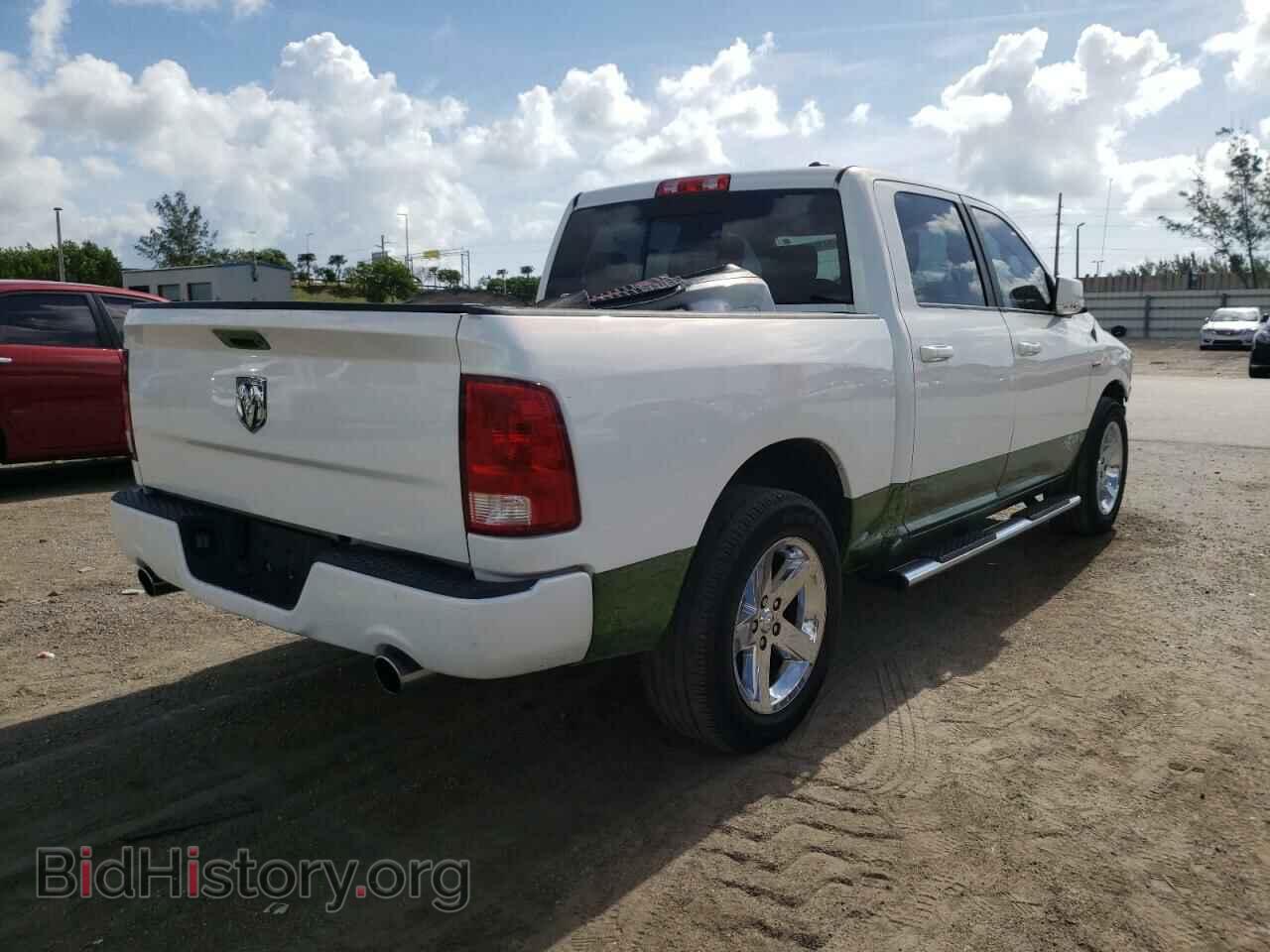 2010 DODGE RAM 1500 - VIN: 1D7RB1CT2AS205862 - Фото 4