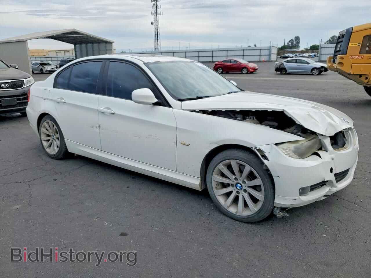 2011 BMW 3 SERIES - VIN: WBAPH7C53BE852725 - Фото 4