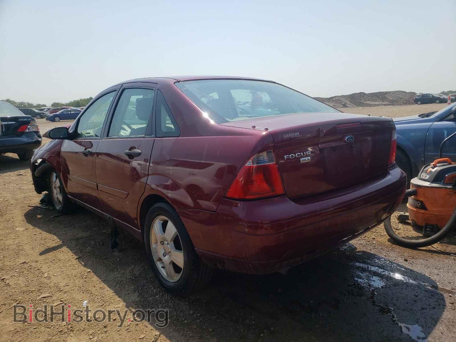 2007 FORD FOCUS - VIN: 1FAHP34N47W351349 - Фото 3