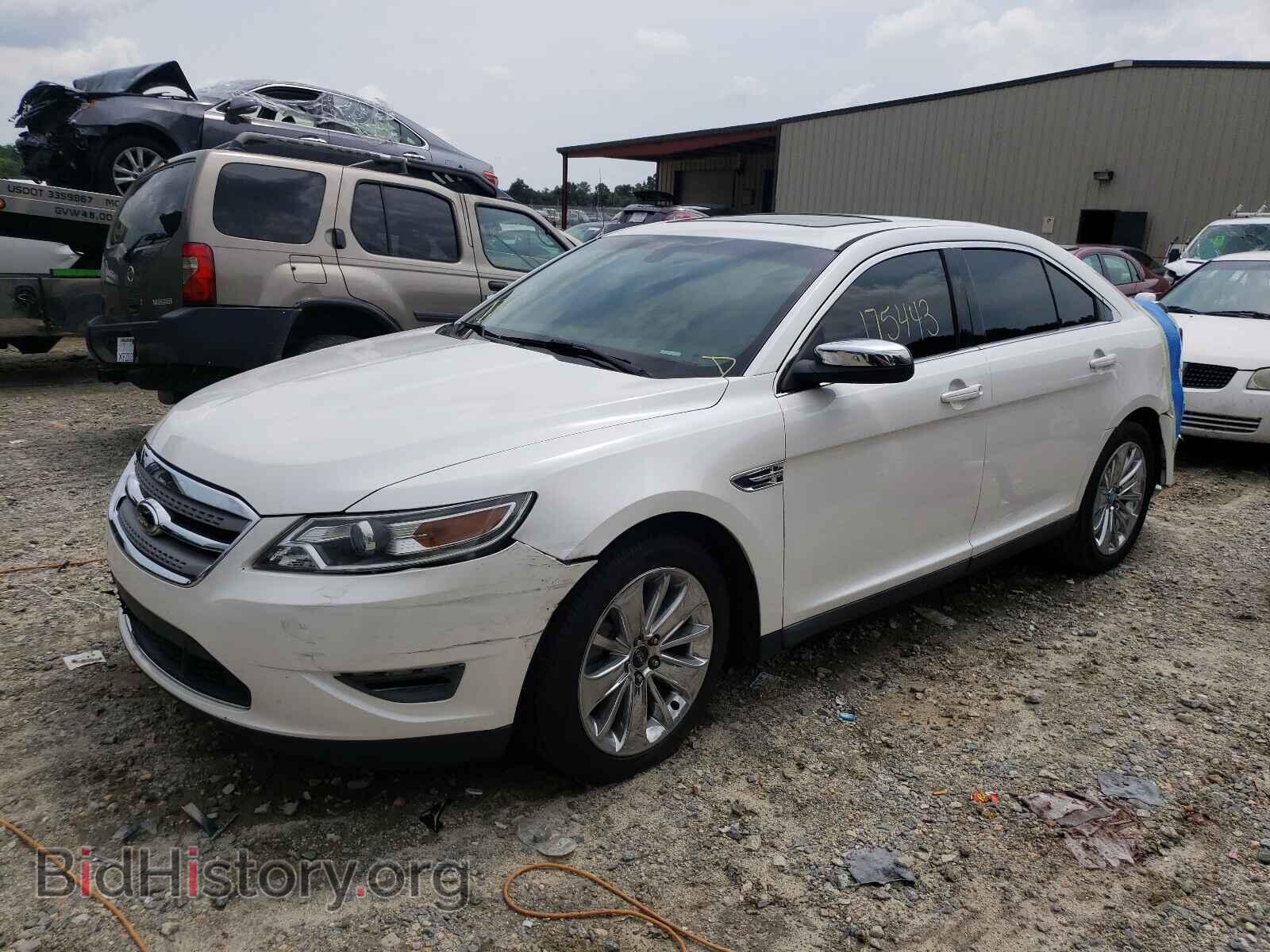 2011 FORD TAURUS - VIN: 1FAHP2FW9BG107411 - Фото 2