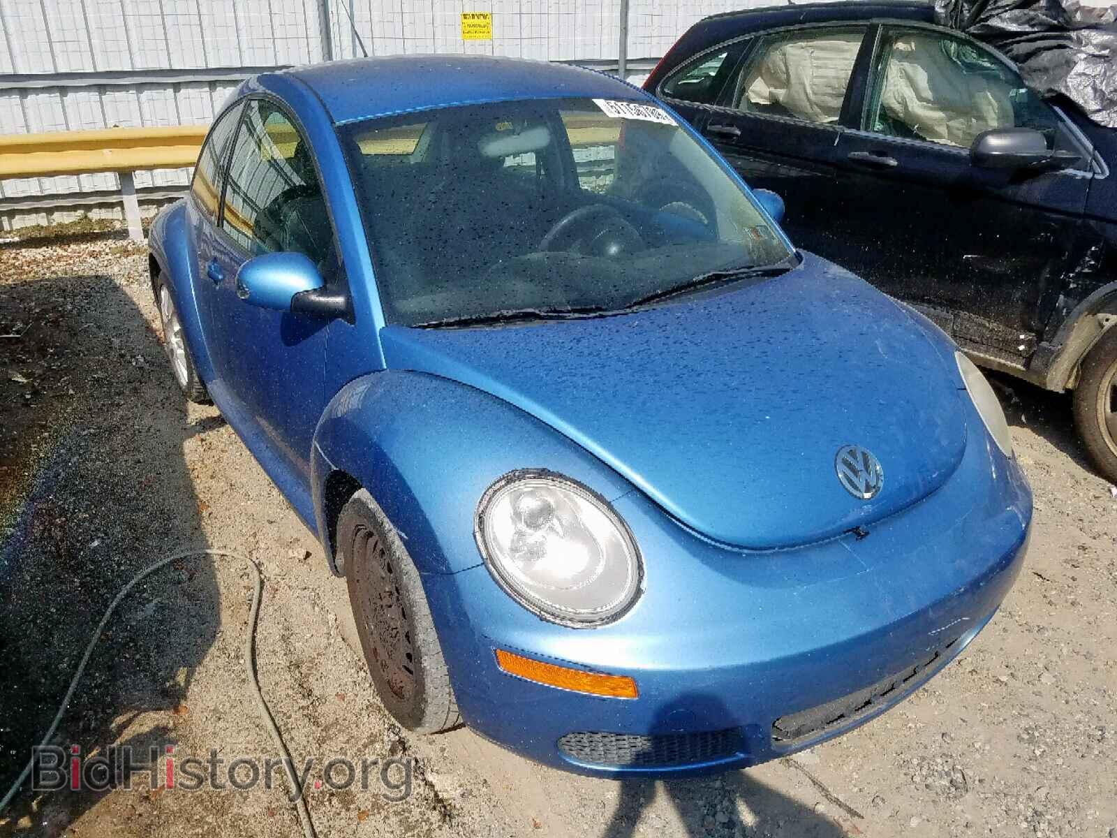 Photo 3VWPG3AG5AM003317 - VOLKSWAGEN BEETLE 2010