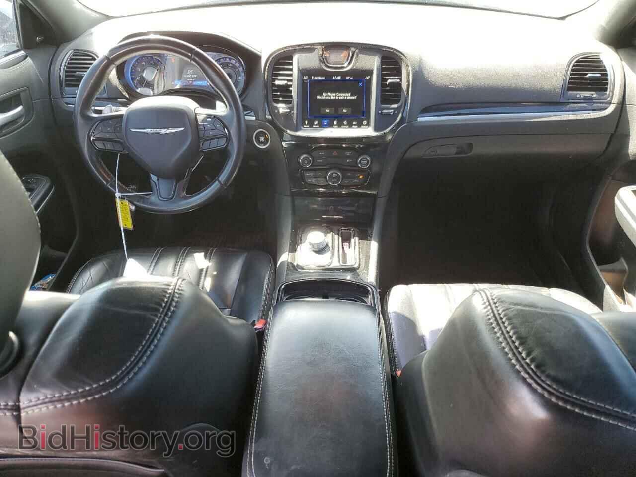 2019 CHRYSLER 300 - VIN: 2C3CCABG5KH539446 - Фото 8