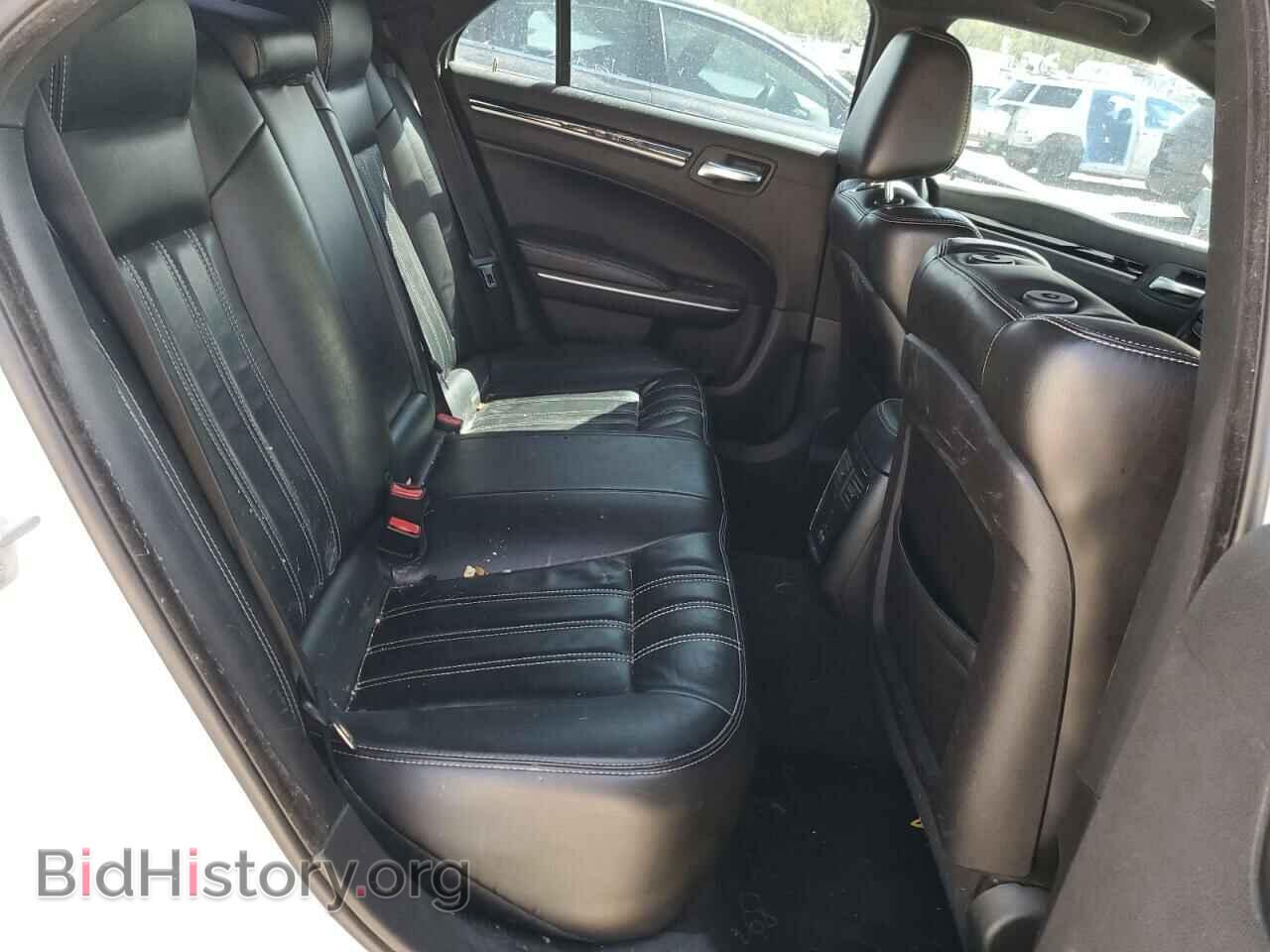 2019 CHRYSLER 300 - VIN: 2C3CCABG5KH539446 - Фото 10
