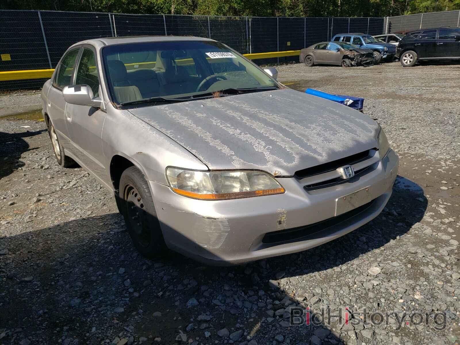 Photo 1HGCG5655XA051234 - HONDA ACCORD 1999