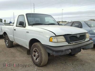 2000 Mazda B2500, белый — VIN 4F4YR12C2YTM32497, Copart