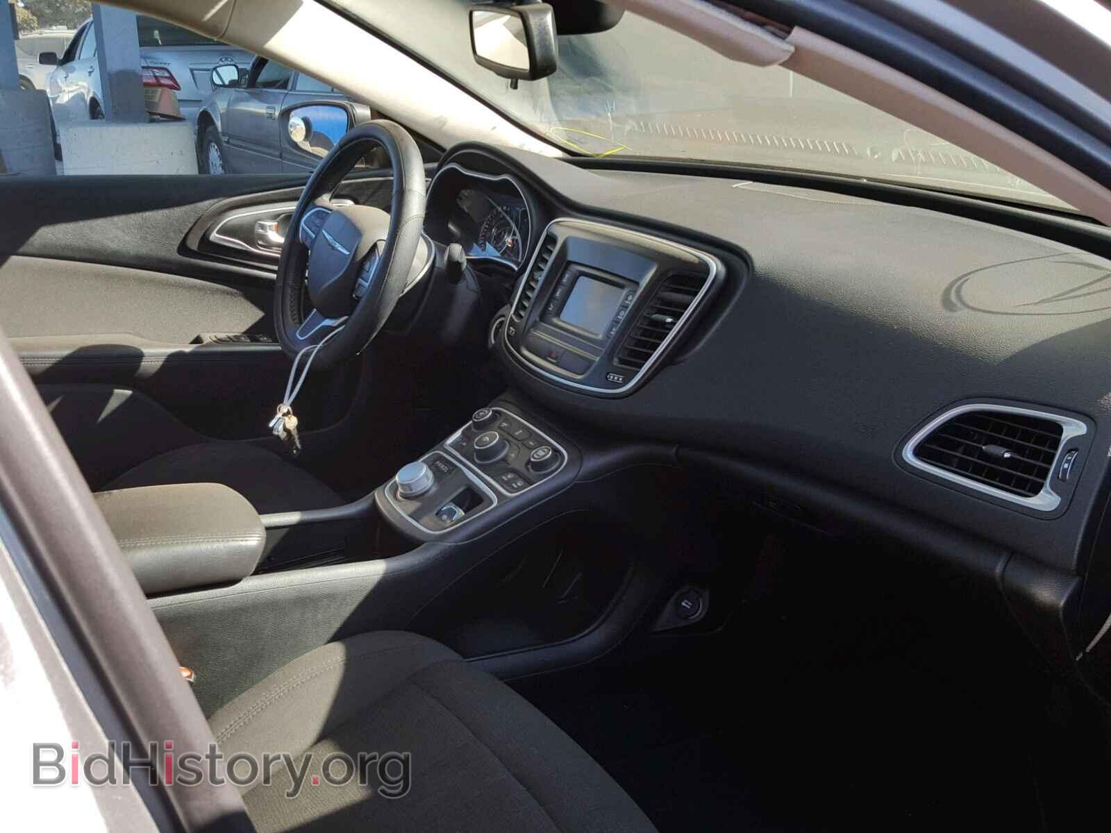 2016 CHRYSLER 200 - VIN: 1C3CCCAB5GN111053 - Photo 5
