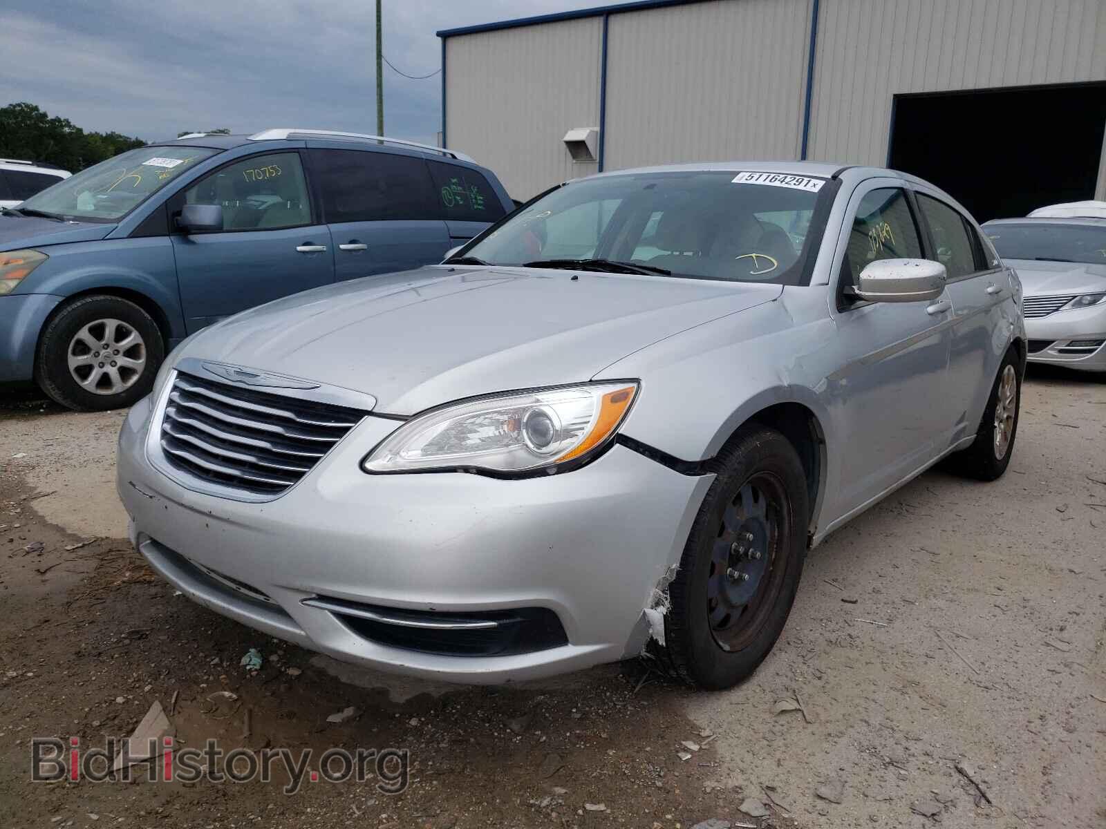 2012 CHRYSLER 200 - VIN: 1C3CCBAB2CN292455 - Фото 2