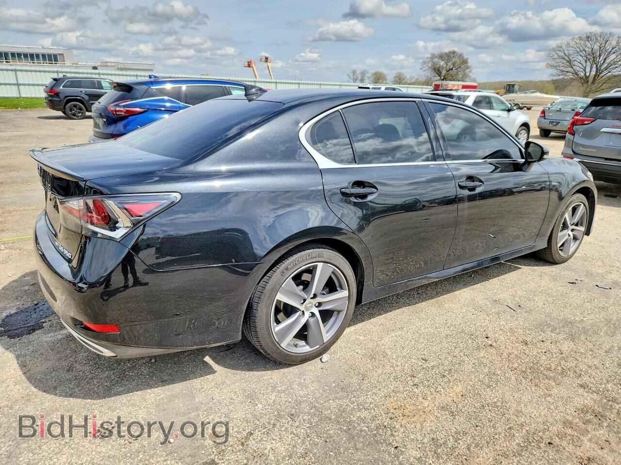 2017 LEXUS GS - VIN: JTHCZ1BL5HA007207 - Photo 3