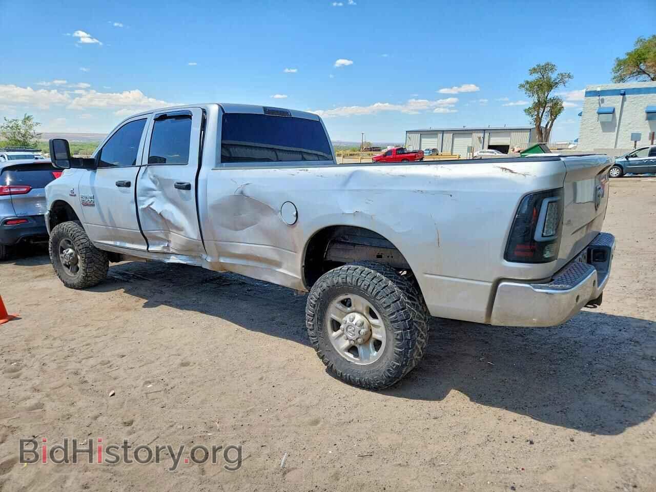 2017 RAM 2500 - VIN: 3C6UR5HL9HG580821 - Photo 2