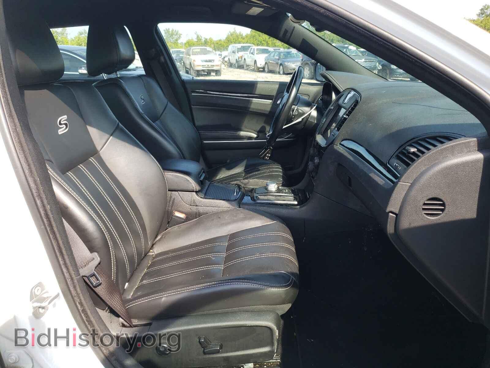 2019 CHRYSLER 300 - VIN: 2C3CCAGG9KH632107 - Фото 5