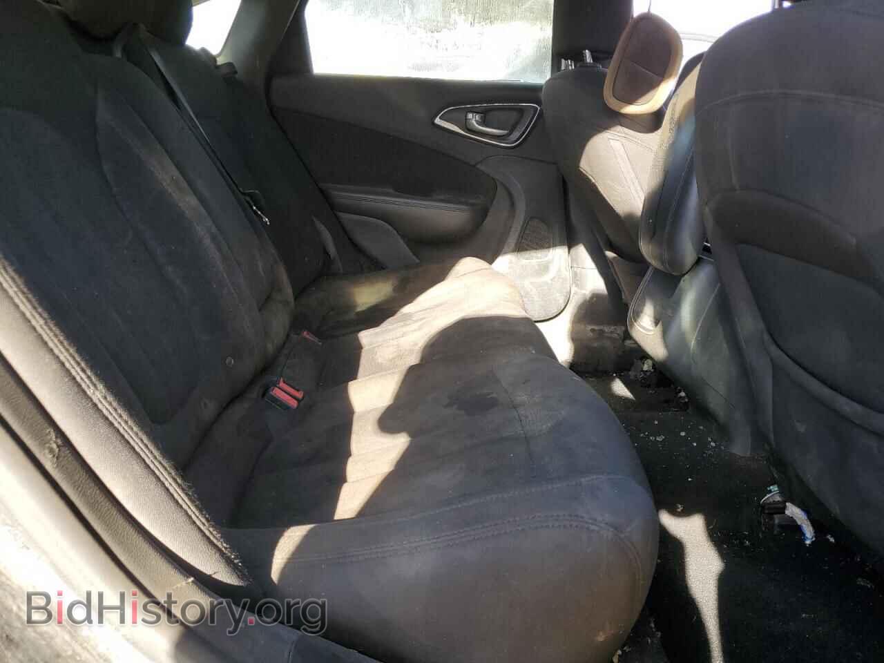 2015 CHRYSLER 200 - VIN: 1C3CCCAB1FN680772 - Photo 10