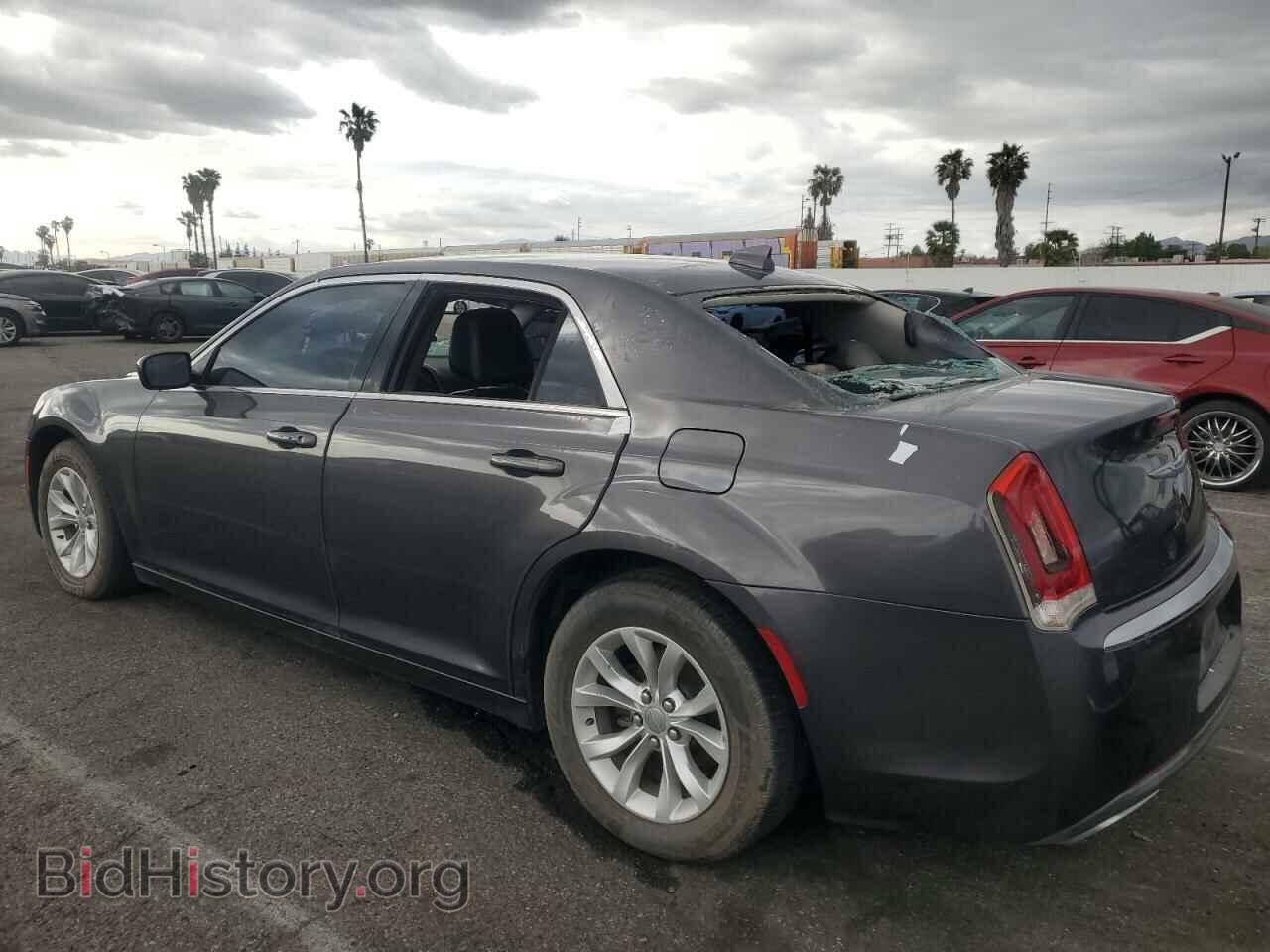 2015 CHRYSLER 300 - VIN: 2C3CCAAG9FH838073 - Фото 2