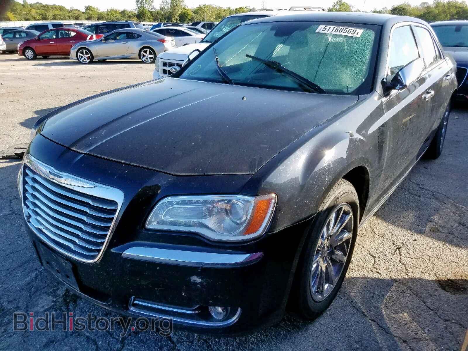 2011 CHRYSLER 300 - VIN: 2C3CA6CT0BH598984 - Фото 2