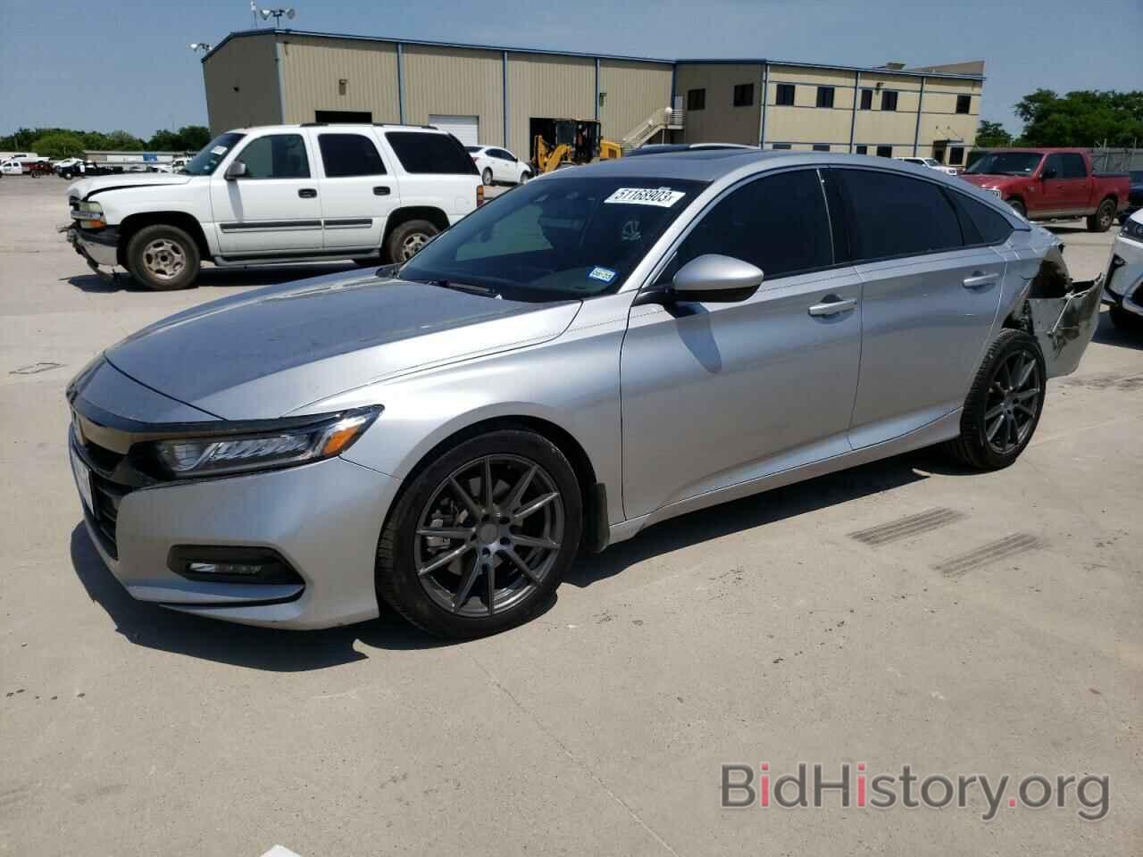 Photo 1HGCV2F31KA027928 - HONDA ACCORD 2019