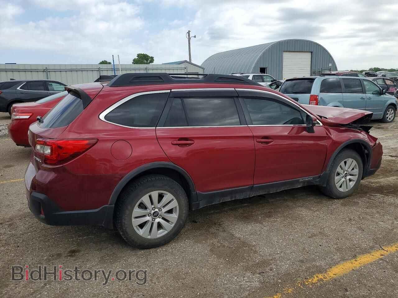 2018 SUBARU OUTBACK - VIN: 4S4BSAFC4J3242425 - Фото 3
