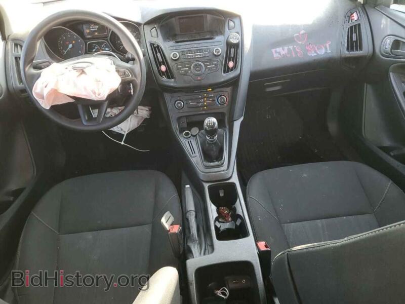 2017 Ford FOCUS (VIN 1FADP3E27HL236704) — photo 8 of 14