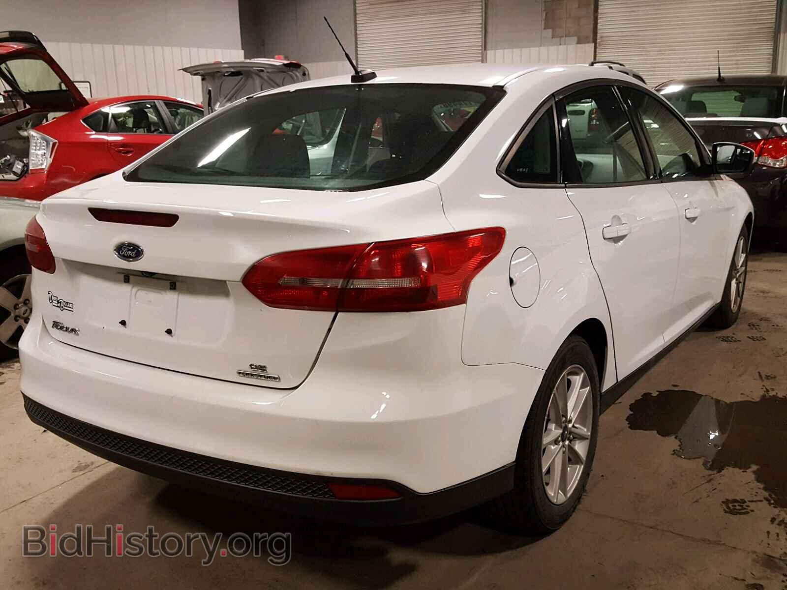 2015 FORD FOCUS SE - VIN: 1FADP3F2XFL357593 - Фото 4