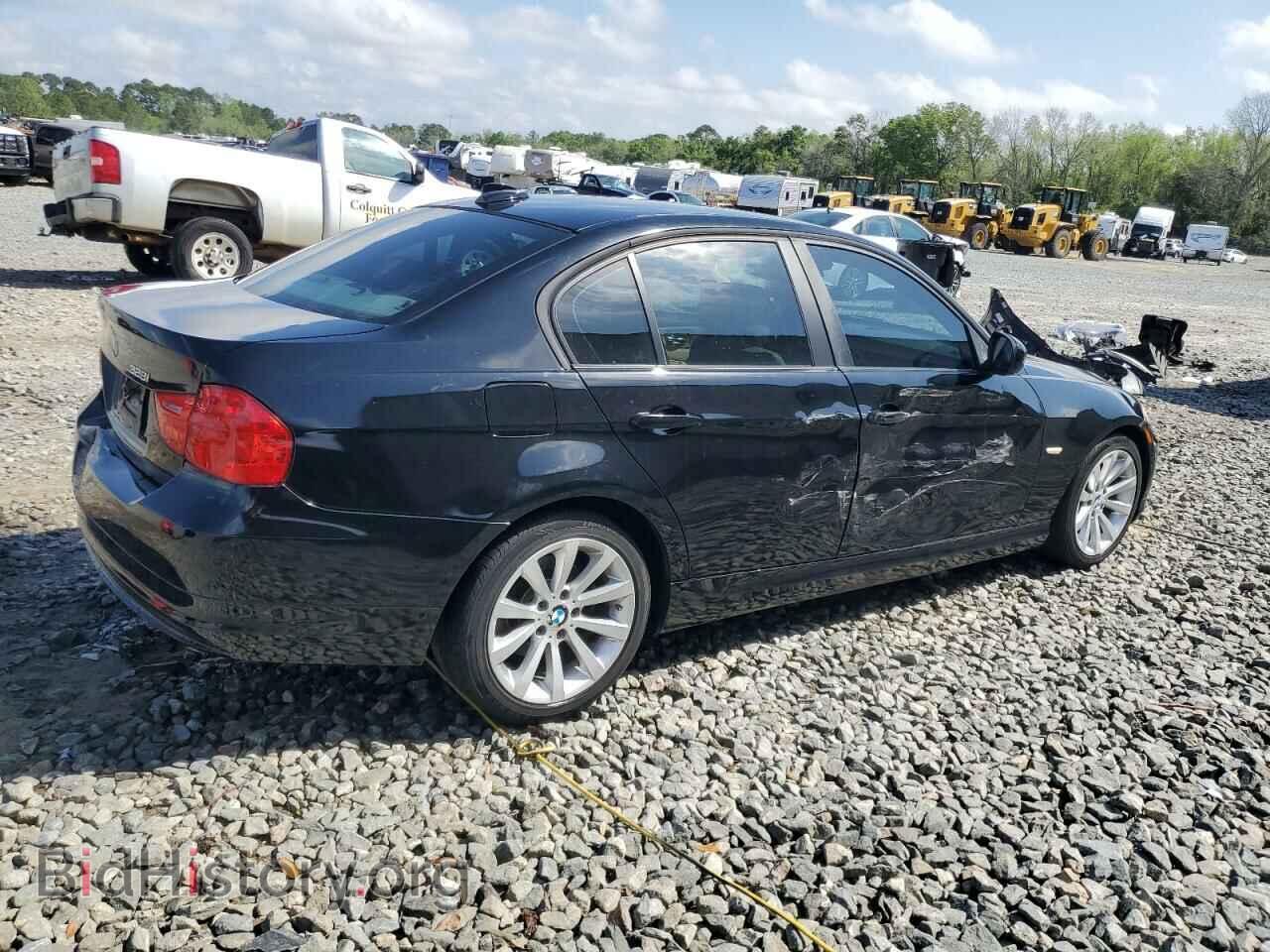 2011 BMW 3 SERIES - VIN: WBAPH7C52BE683300 - Photo 3