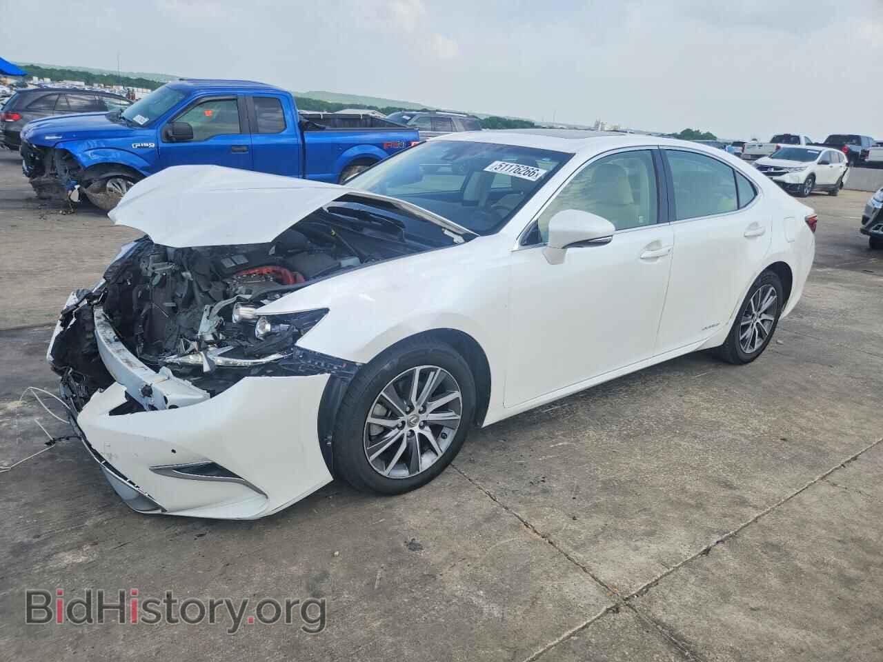 Photo JTHBW1GG9H2143804 - LEXUS ES300 2017
