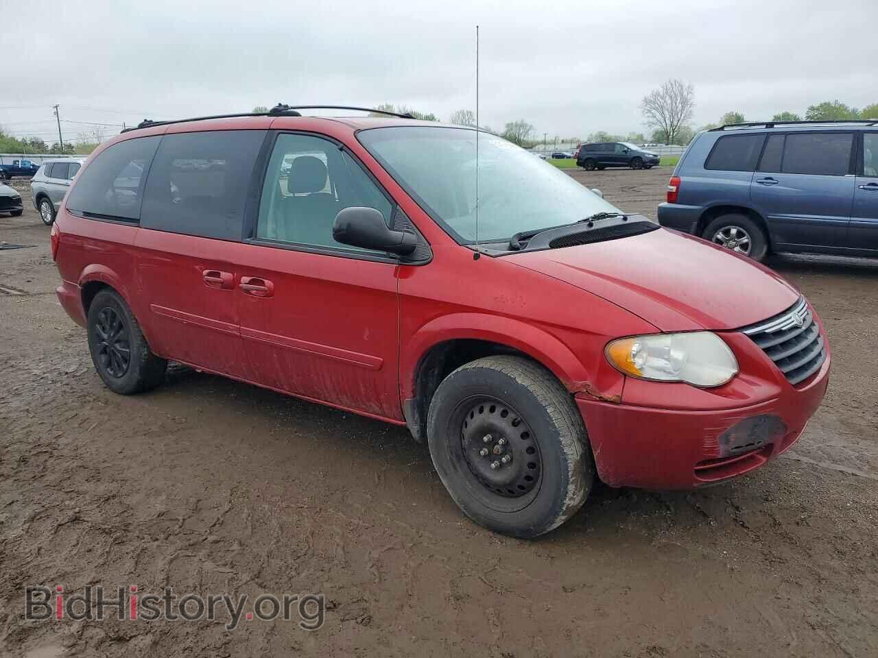 2005 CHRYSLER MINIVAN - VIN: 2C4GP44R45R190618 - Photo 4