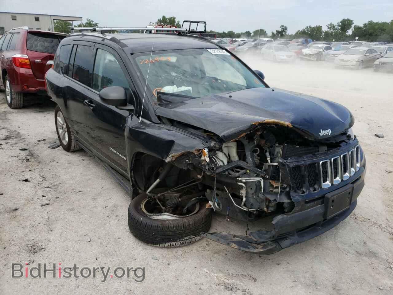 Photo 1J4NF1FB2BD226324 - JEEP COMPASS 2011
