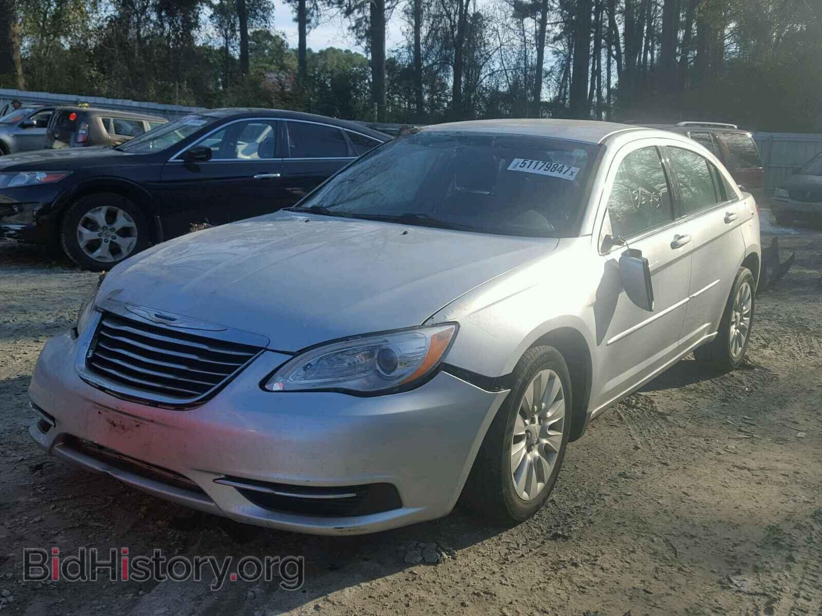 2012 CHRYSLER 200 - VIN: 1C3CCBAB9CN240854 - Фото 2