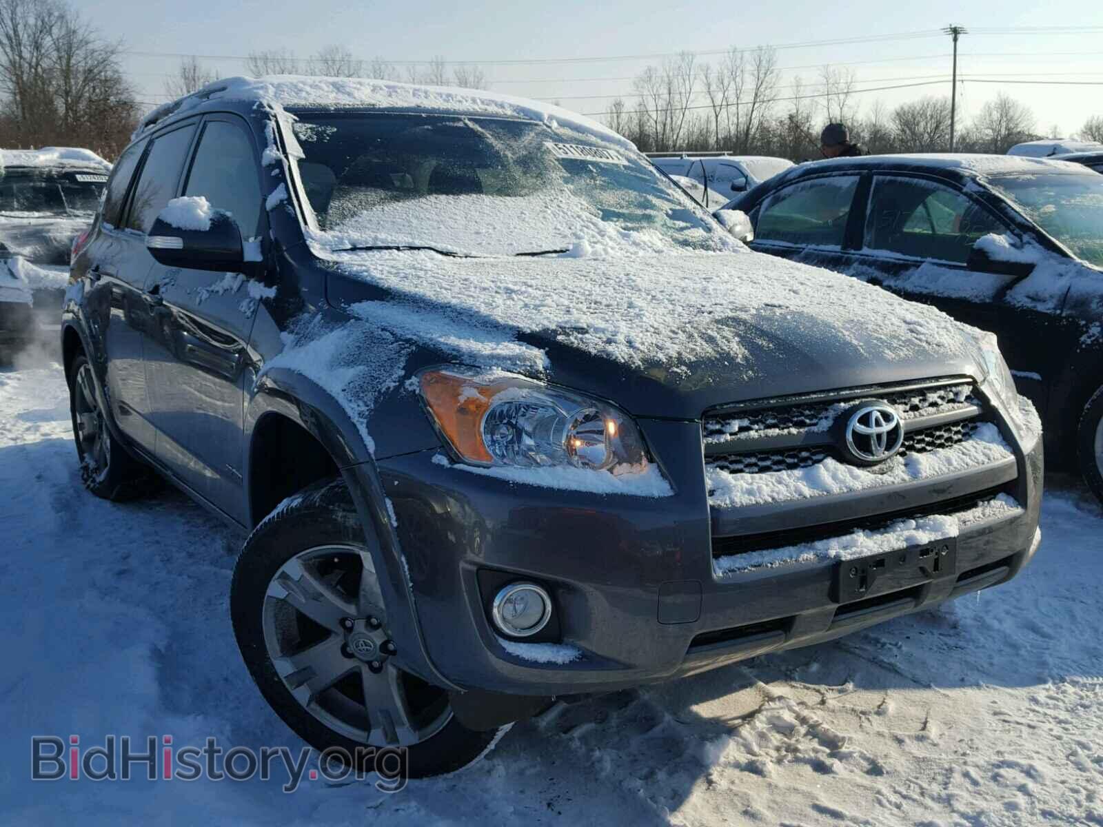 Фотография JTMRF4DV2C5055561 - TOYOTA RAV4 2012