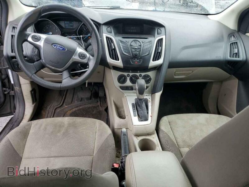 2012 Ford FOCUS (VIN 1FAHP3F21CL431142) — photo 8 of 12