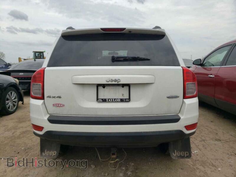 2011 Jeep COMPASS (VIN 1J4NF1FB8BD283627) — photo 6 of 13