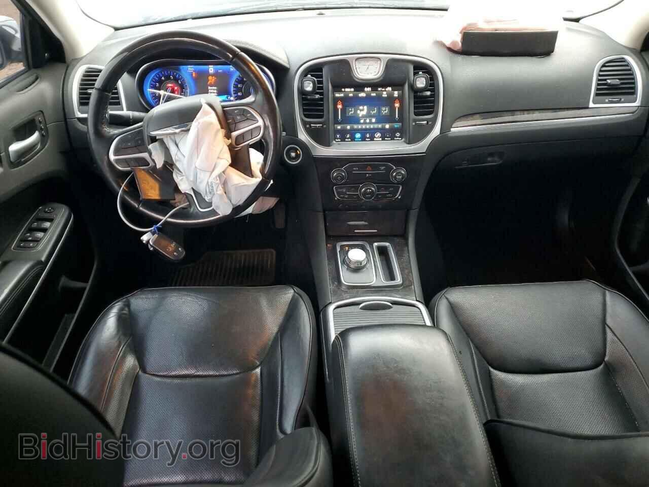 2019 CHRYSLER 300 - VIN: 2C3CCAKG3KH690883 - Фото 8