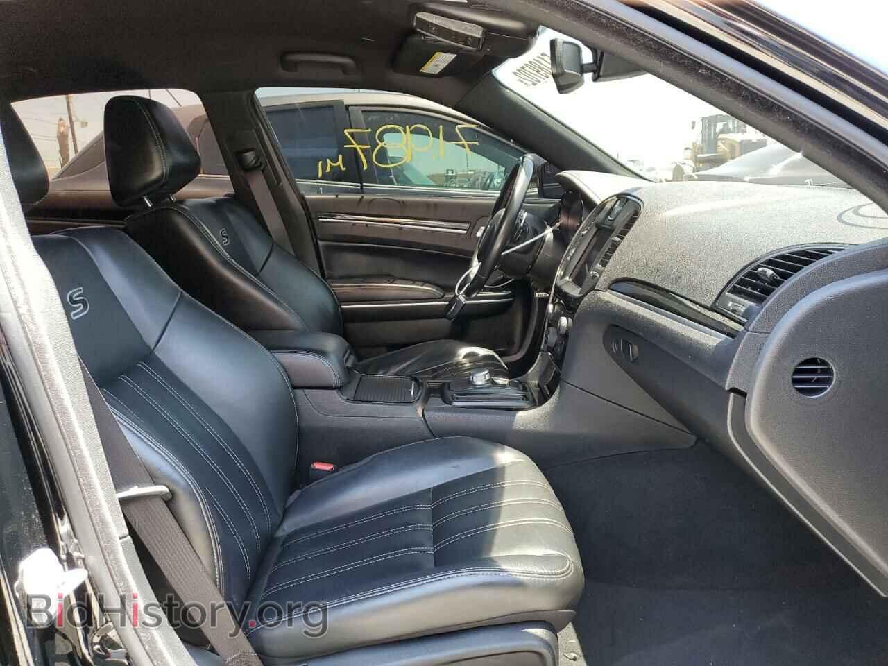 2019 CHRYSLER 300 - VIN: 2C3CCABG7KH682852 - Фото 5