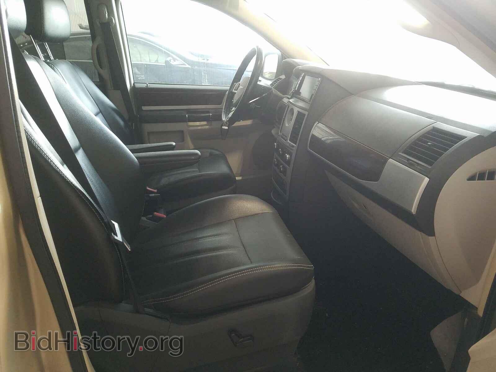 2010 CHRYSLER MINIVAN - VIN: 2A4RR8DX5AR436198 - Фото 5