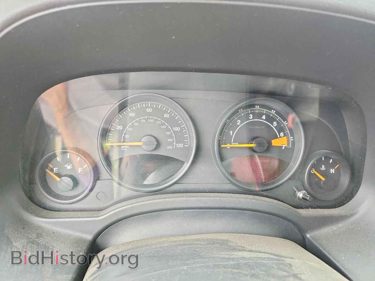 2014 JEEP COMPASS - VIN: 1C4NJCBA8ED725663 - Photo 9