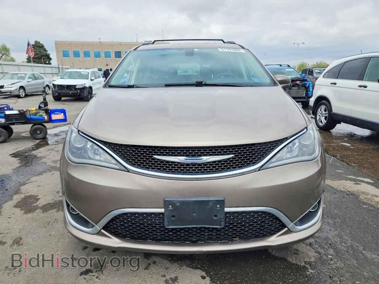 2017 CHRYSLER All Models - VIN: 2C4RC1BG5HR809557 - Фото 5