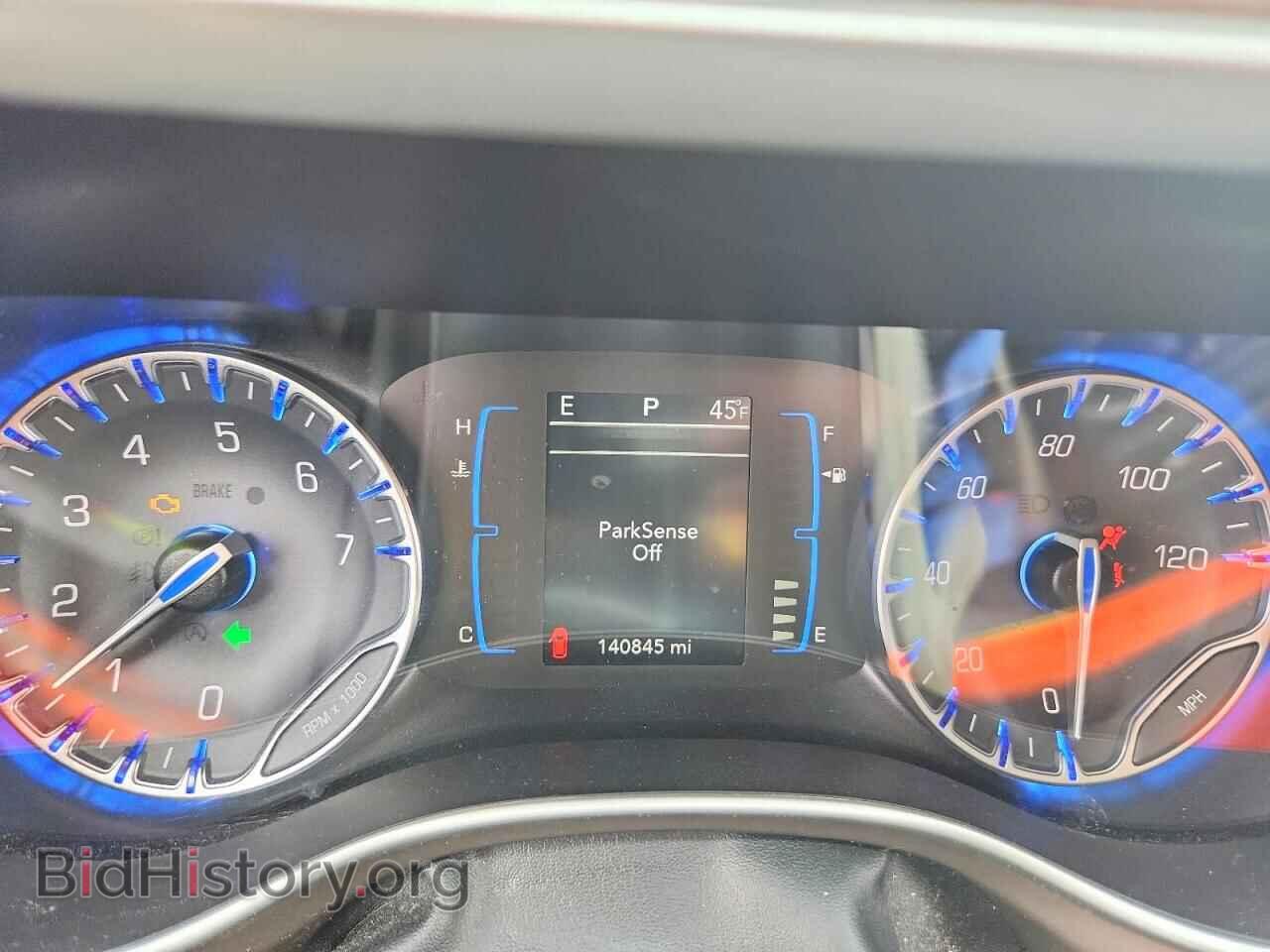 2017 CHRYSLER All Models - VIN: 2C4RC1BG5HR809557 - Фото 9