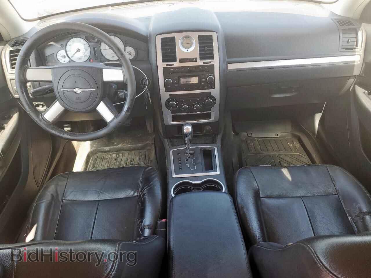 2010 CHRYSLER 300 - VIN: 2C3CA5CV6AH275825 - Фото 8