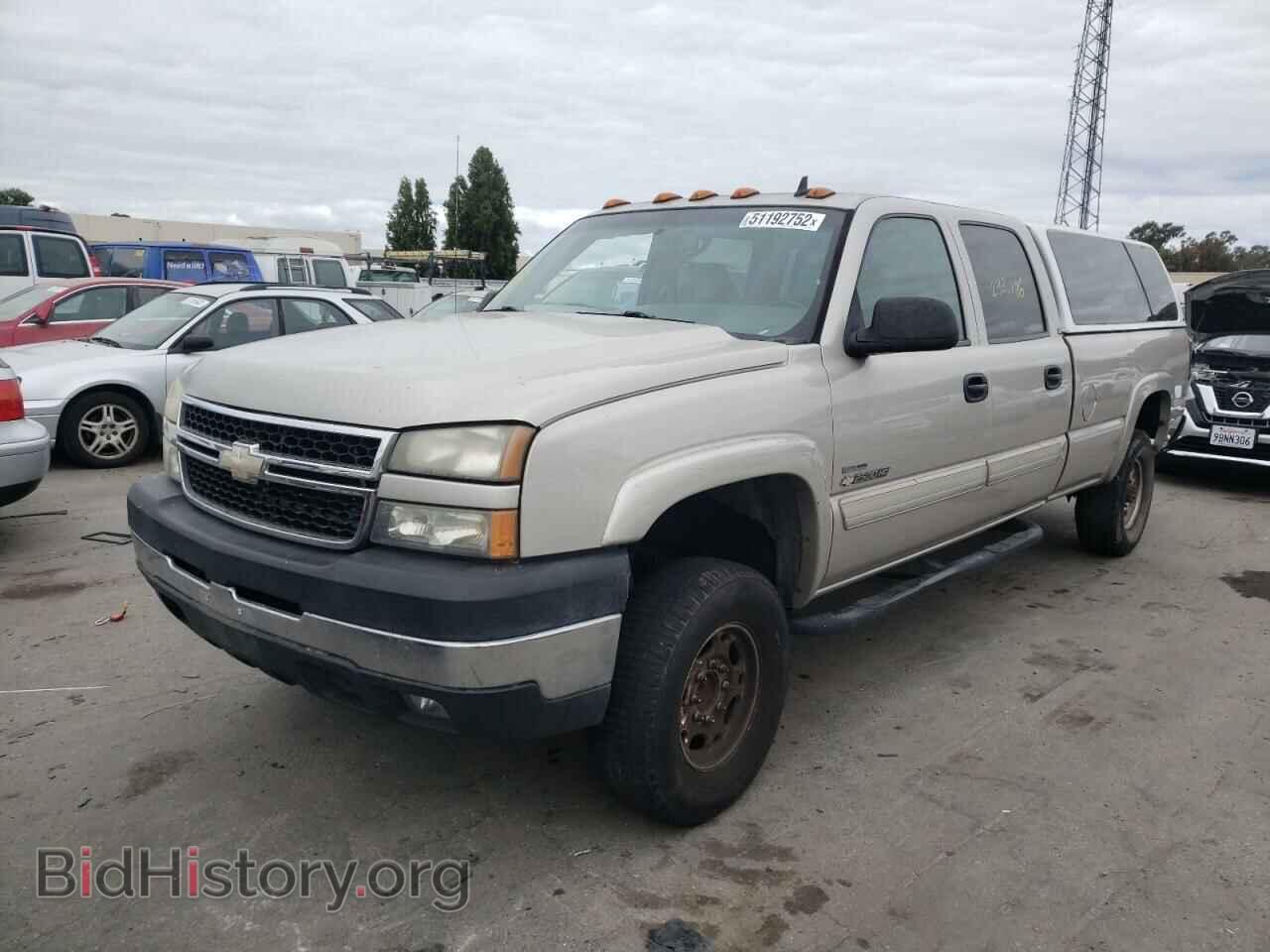 2006 CHEVROLET SILVERADO - VIN: 1GCHC23D36F227466 - Фото 2