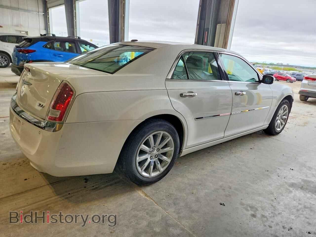 2011 CHRYSLER 300 - VIN: 2C3CA5CG3BH528229 - Фото 3