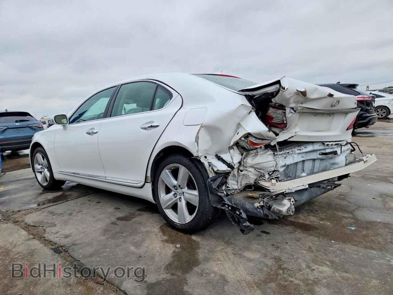 2012 LEXUS LS500 - VIN: JTHBL5EF1C5112368 - Photo 2