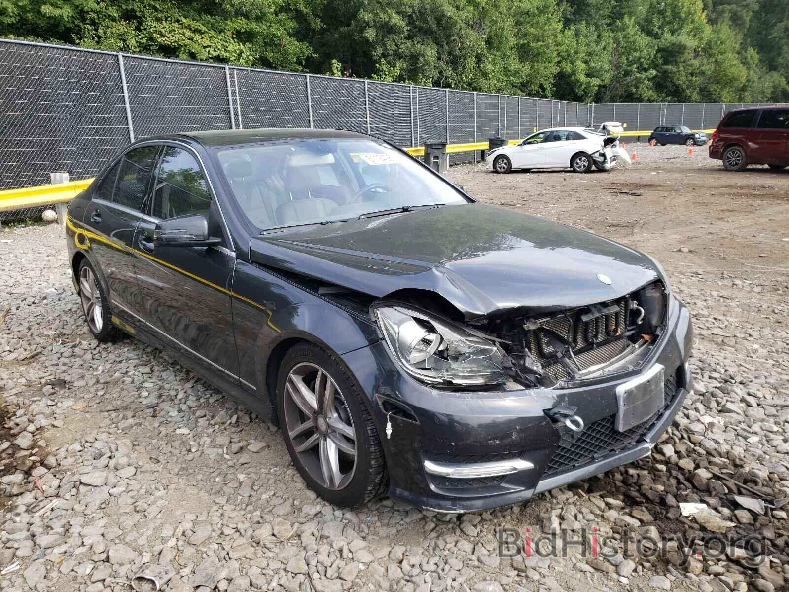 Photo WDDGF8ABXDR270050 - MERCEDES-BENZ C-CLASS 2013