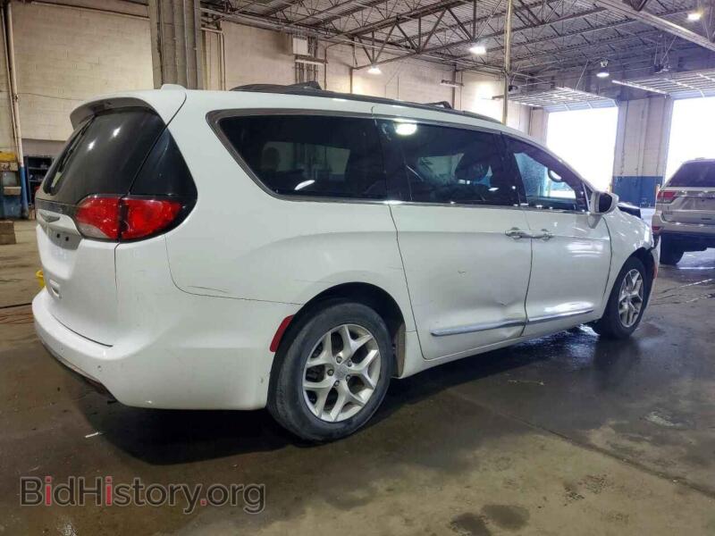 2017 Chrysler PACIFICA (VIN 2C4RC1EG1HR660169) — photo 3 of 15