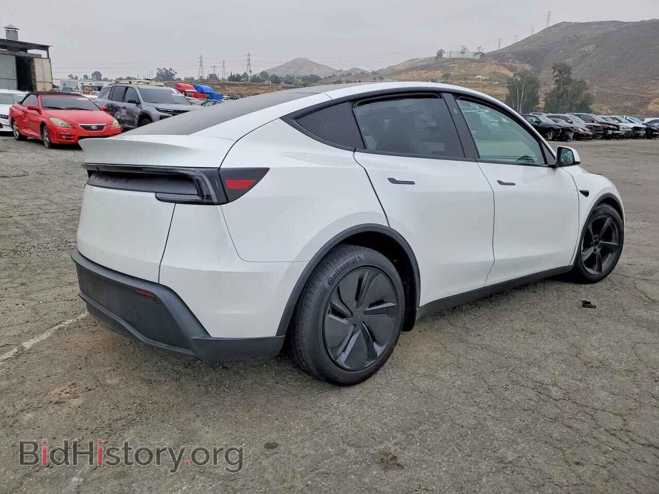 2026 TESLA MODEL Y - VIN: 7SAYGDED3TF439297 - Photo 3