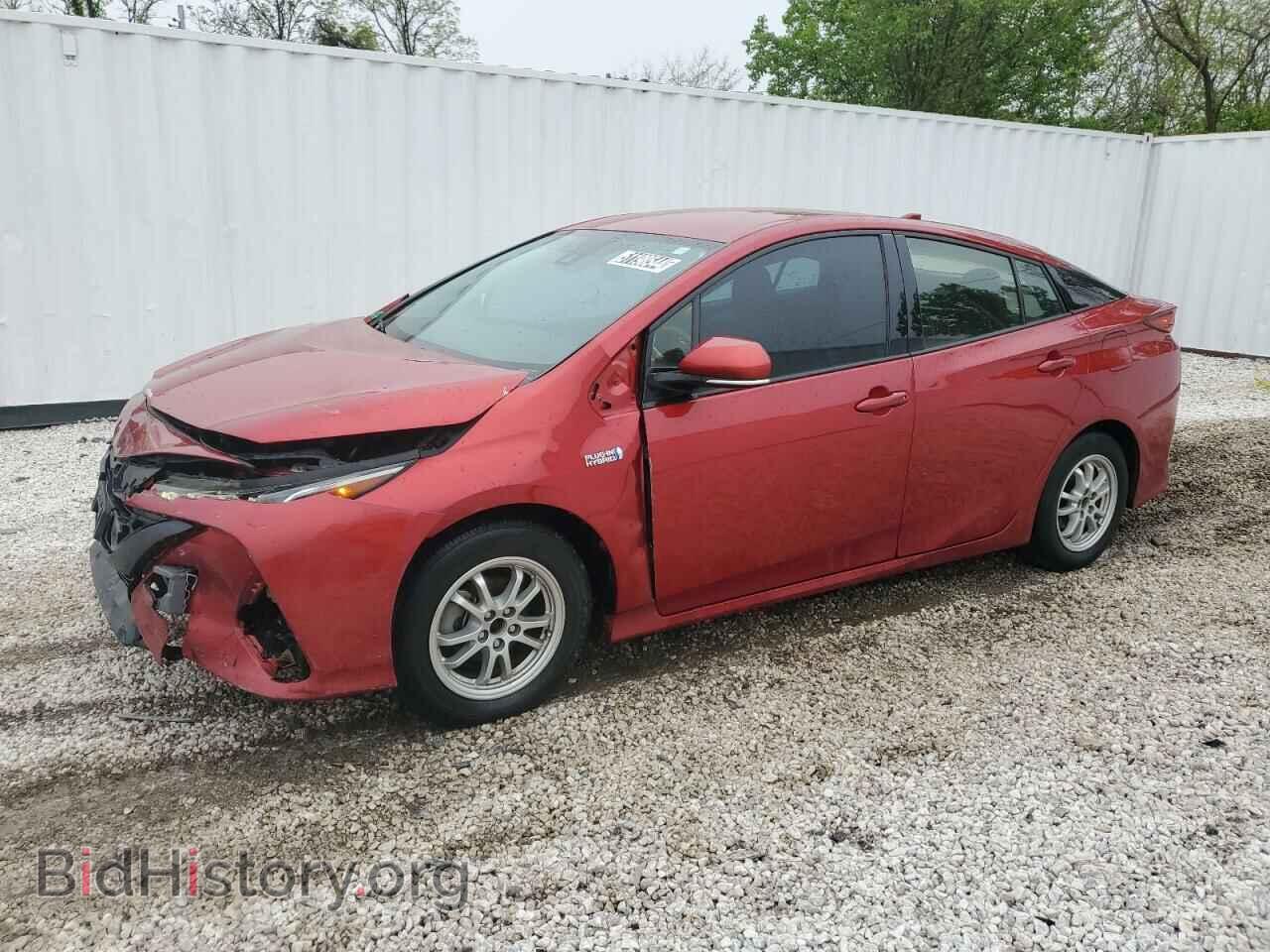 Фотография JTDKARFP7H3030377 - TOYOTA PRIUS 2017