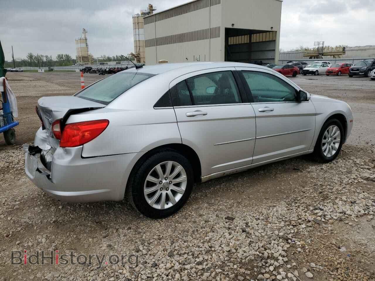 2010 CHRYSLER SEBRING - VIN: 1C3CC5FB7AN140873 - Фото 3