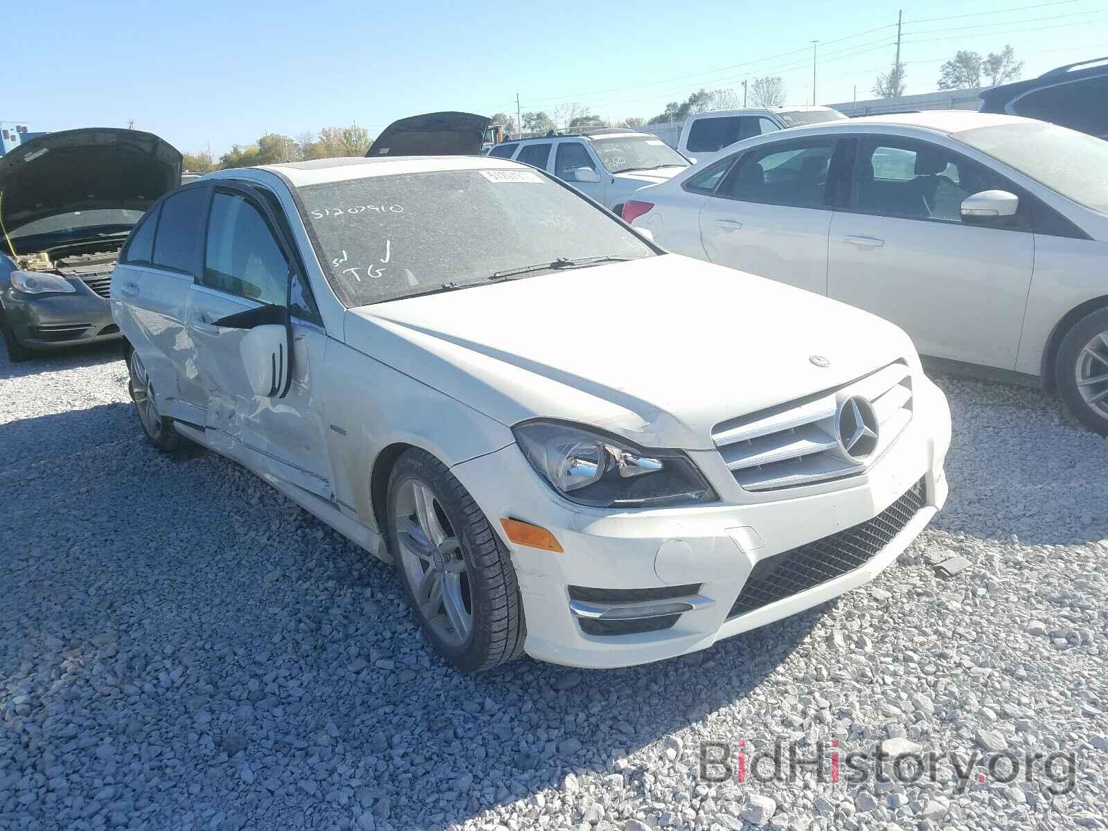 Photo WDDGF4HB4CR212383 - MERCEDES-BENZ C CLASS 2012