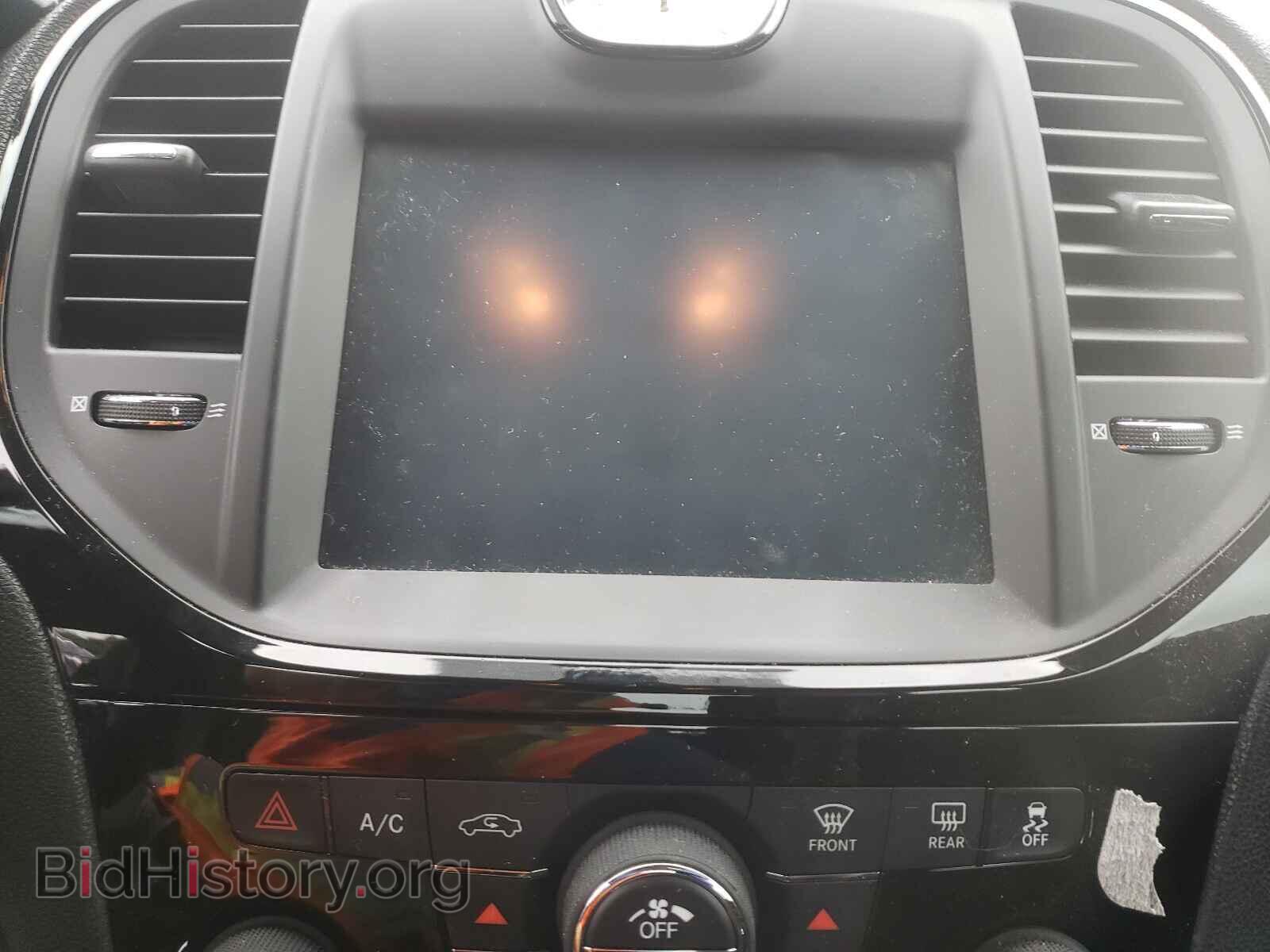 2012 CHRYSLER 300 - VIN: 2C3CCABG6CH217366 - Фото 9